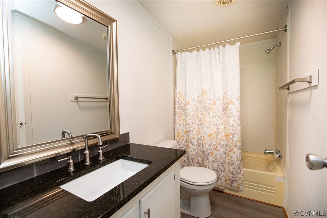 167 Browntown Road Prospect, VA 23960 - Photo 28 of 40 a bathroom with a granite countertop sink toilet and shower
