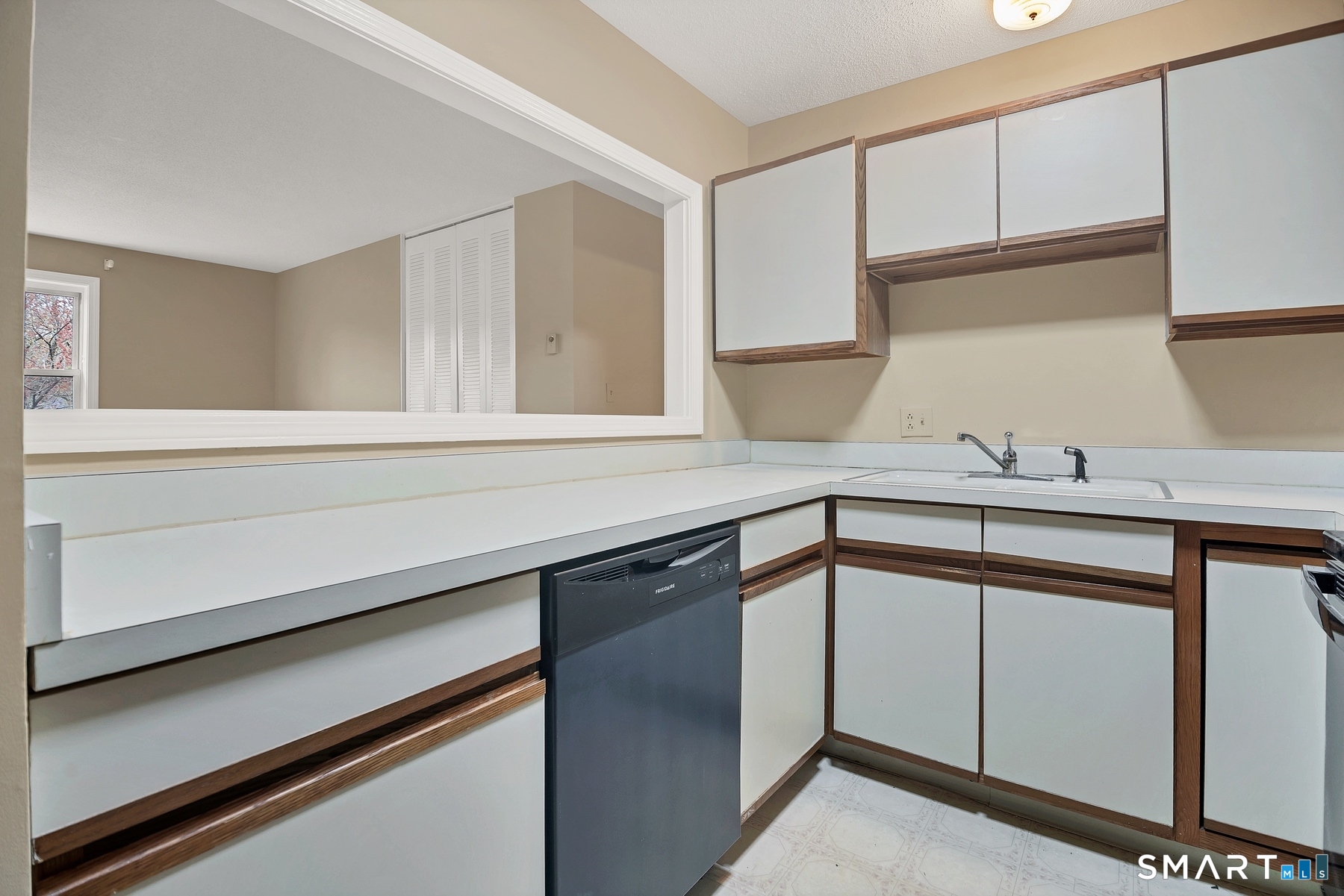 111 A Niles Hill Road, Unit E New London, CT 06320 - Photo 13 of 19 Gallery Image 13