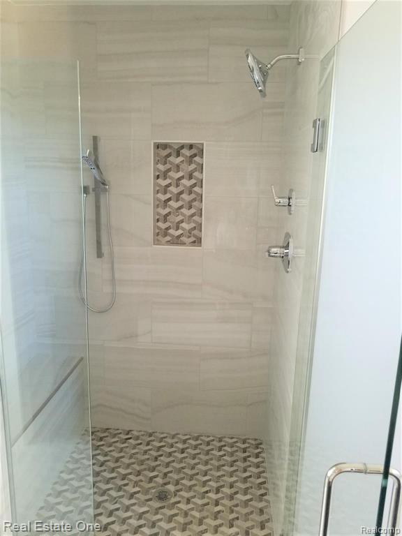 1954 Nottingham Drive Rochester Hills, MI 48307 - Photo 17 of 20