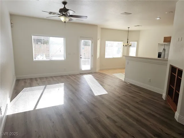 $2,295 | 5031 Moose Falls Drive, Las Vegas, NV 89141