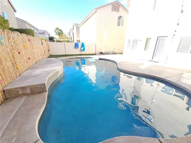 $2,295 | 5031 Moose Falls Drive, Las Vegas, NV 89141