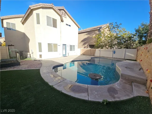 $2,295 | 5031 Moose Falls Drive, Las Vegas, NV 89141