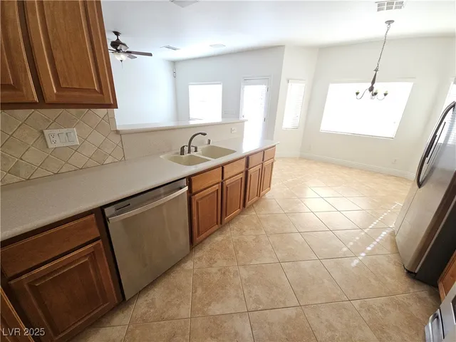 $2,295 | 5031 Moose Falls Drive, Las Vegas, NV 89141