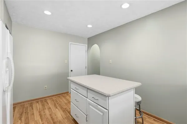a view of utility room