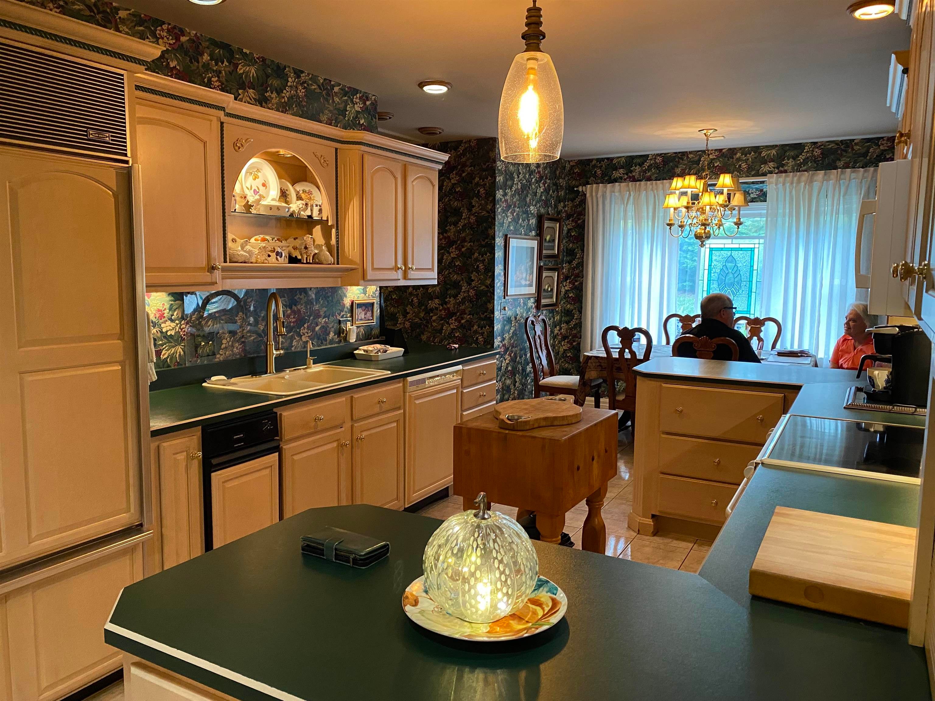 229 Spring Drive Huntington, WV 25705 - Photo 8 of 26 Gallery Image 8