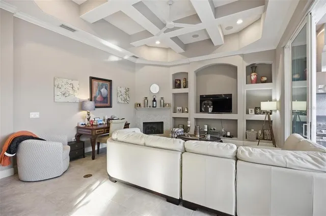 $1,050,000 | 55 New Water Oak Drive, Palm Coast, FL 32137