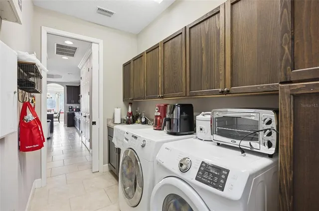 $1,050,000 | 55 New Water Oak Drive, Palm Coast, FL 32137