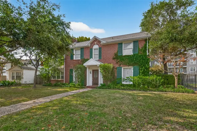 $3,000 | 7128 Staffordshire, Houston, TX 77030