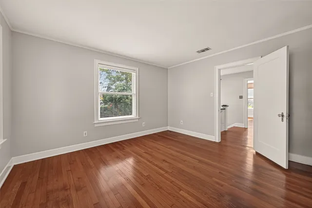 $3,000 | 7128 Staffordshire, Houston, TX 77030