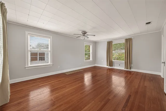 $3,000 | 7128 Staffordshire, Houston, TX 77030