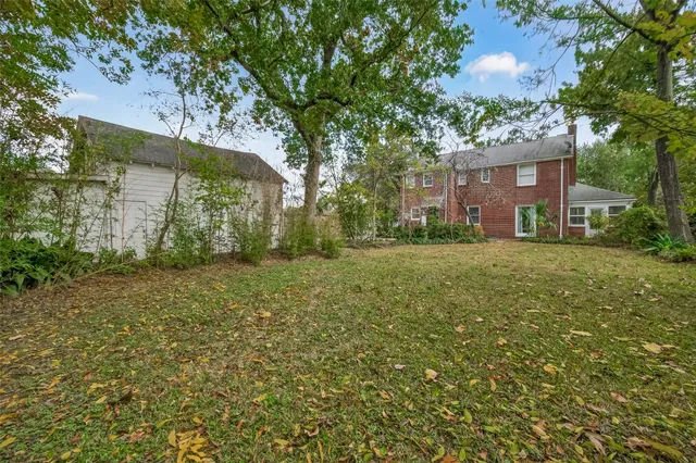 $3,000 | 7128 Staffordshire, Houston, TX 77030