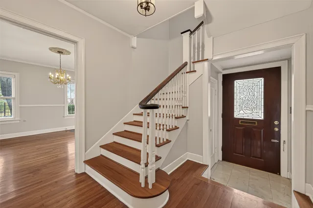 $3,000 | 7128 Staffordshire, Houston, TX 77030