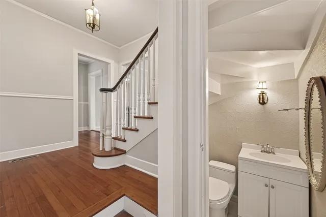 $3,000 | 7128 Staffordshire, Houston, TX 77030