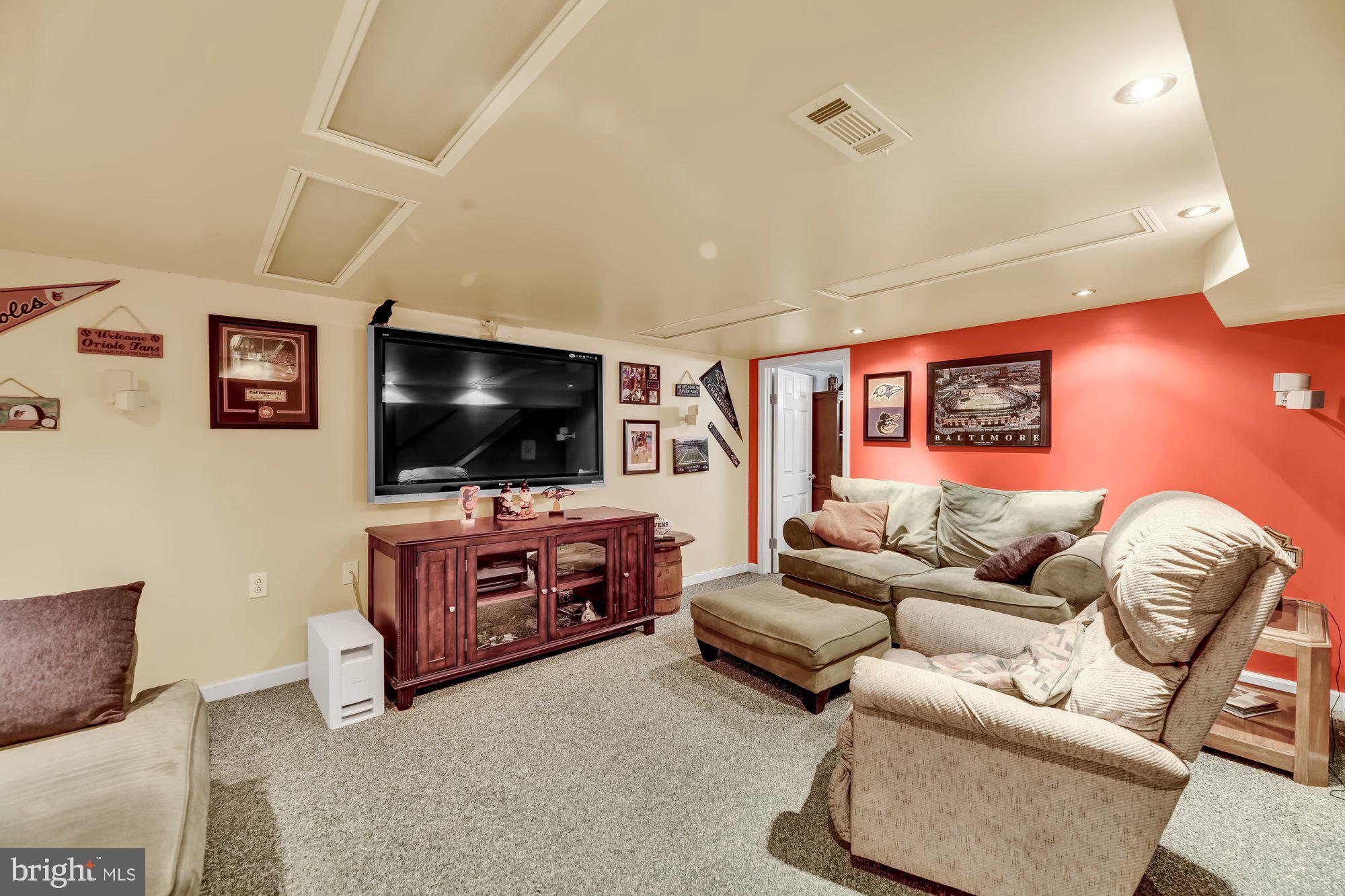 3210 Acton Road Baltimore, MD 21234 - Photo 22 of 37 Entertaining family room