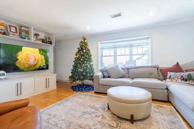 $3,900 | 221 Neponset Avenue, Unit 2, Boston, MA 02122