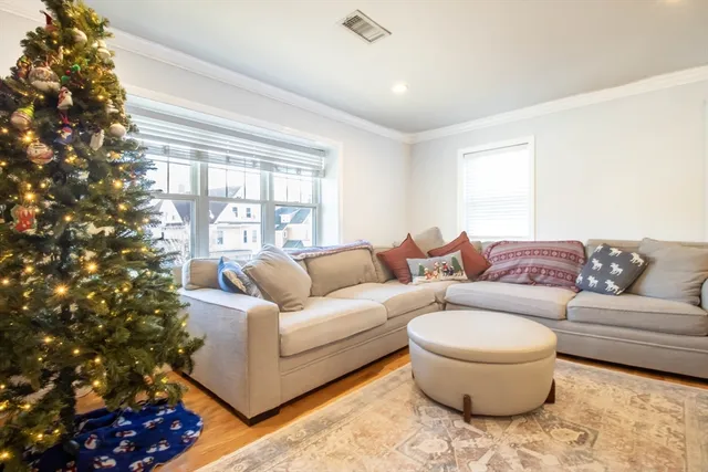 $3,900 | 221 Neponset Avenue, Unit 2, Boston, MA 02122