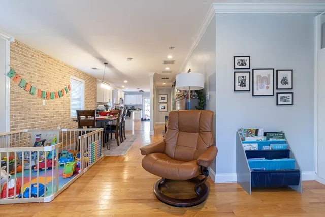 $3,900 | 221 Neponset Avenue, Unit 2, Boston, MA 02122