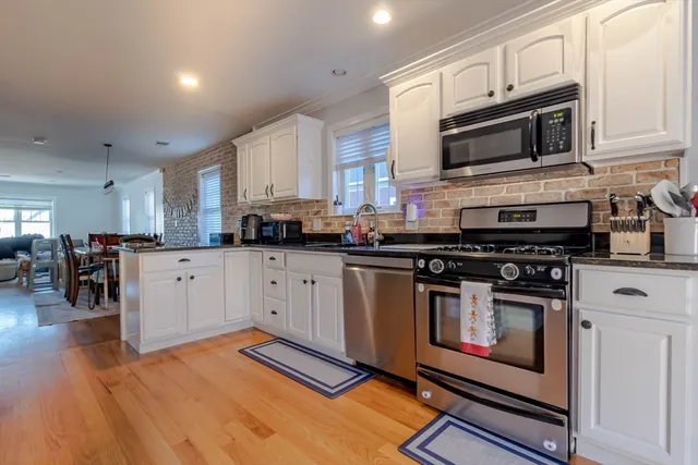 $3,900 | 221 Neponset Avenue, Unit 2, Boston, MA 02122