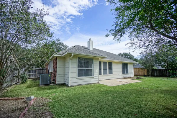 a front view of house with yard
