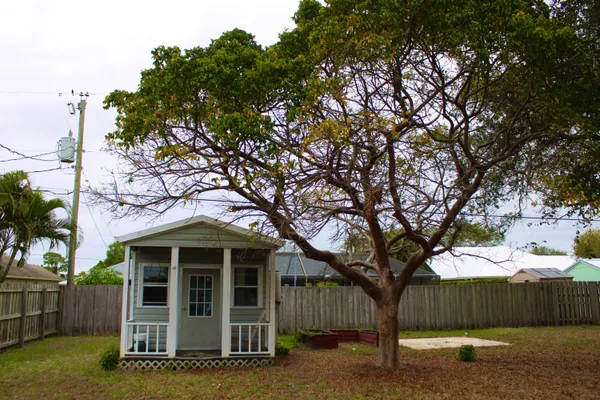 $2,700 | 2533 Southeast Grand Drive, Port St. Lucie, FL 34952