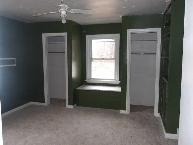 13 Southern Drive Decatur, IL 62521 - Photo 12 of 29 an empty room with windows and closet