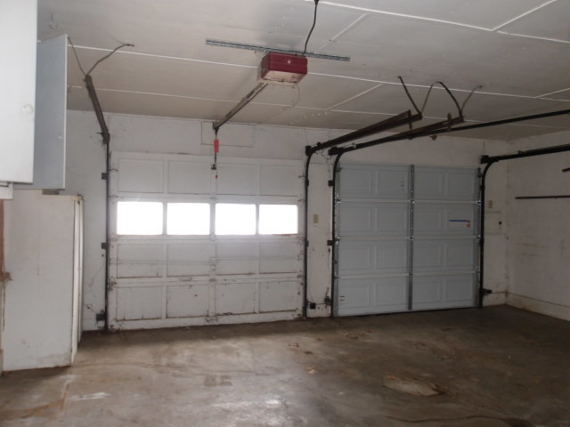 13 Southern Drive Decatur, IL 62521 - Photo 16 of 29 a view of a garage