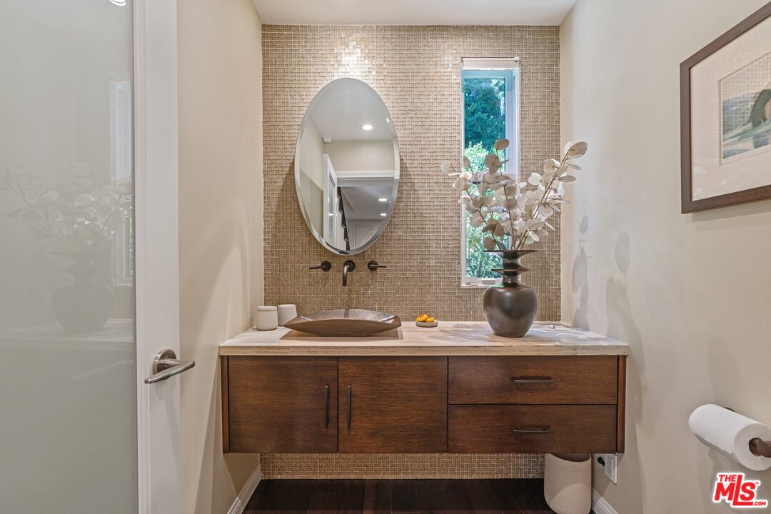 2903 Nichols Canyon Road Los Angeles, CA 90046 - Photo 21 of 38