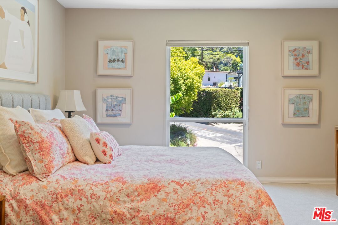 2903 Nichols Canyon Road Los Angeles, CA 90046 - Photo 23 of 38