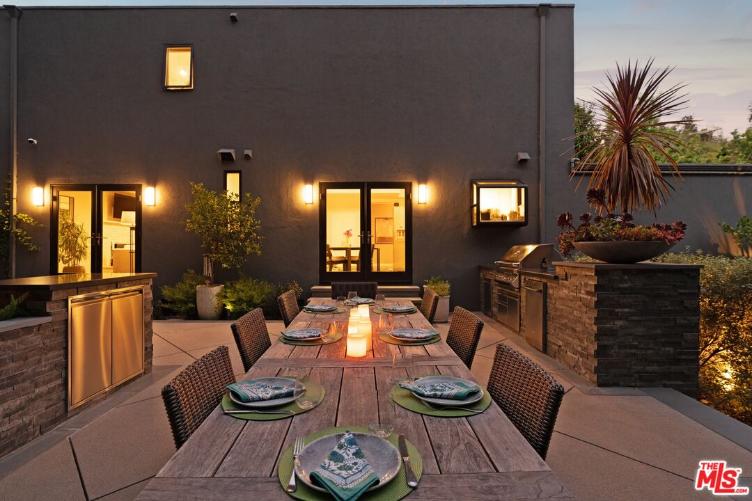 2903 Nichols Canyon Road Los Angeles, CA 90046 - Photo 33 of 38