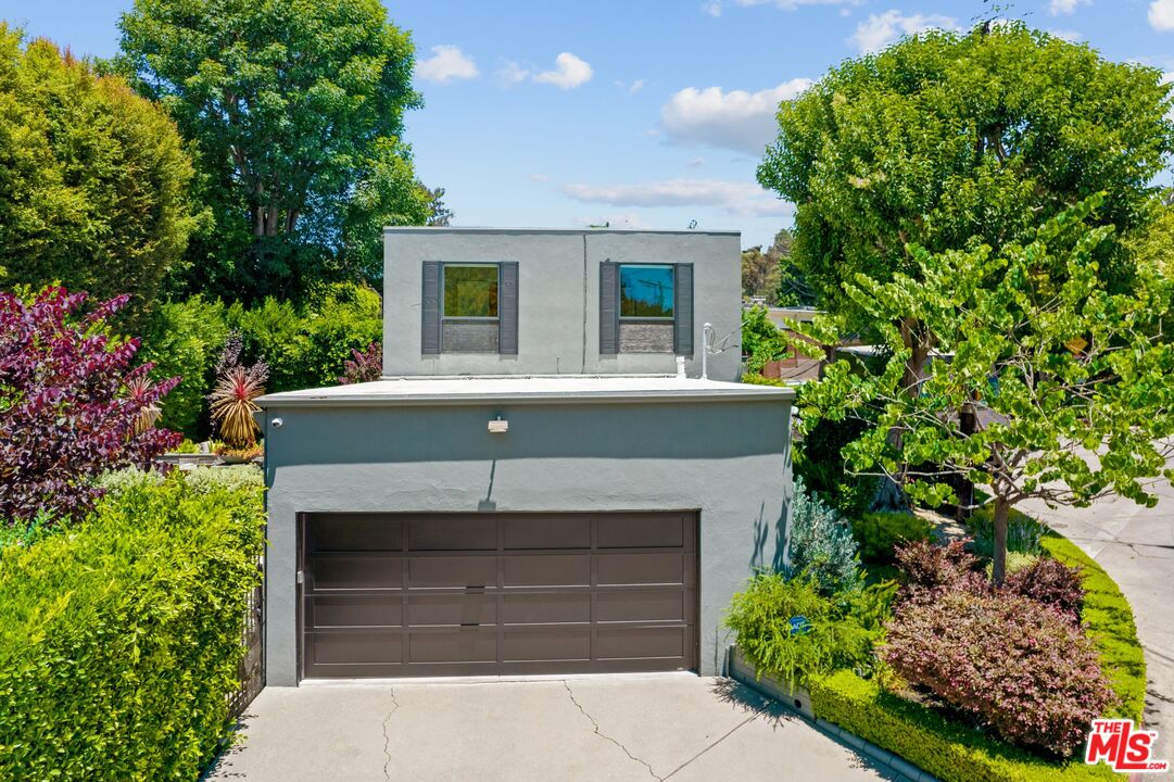 2903 Nichols Canyon Road Los Angeles, CA 90046 - Photo 9 of 38