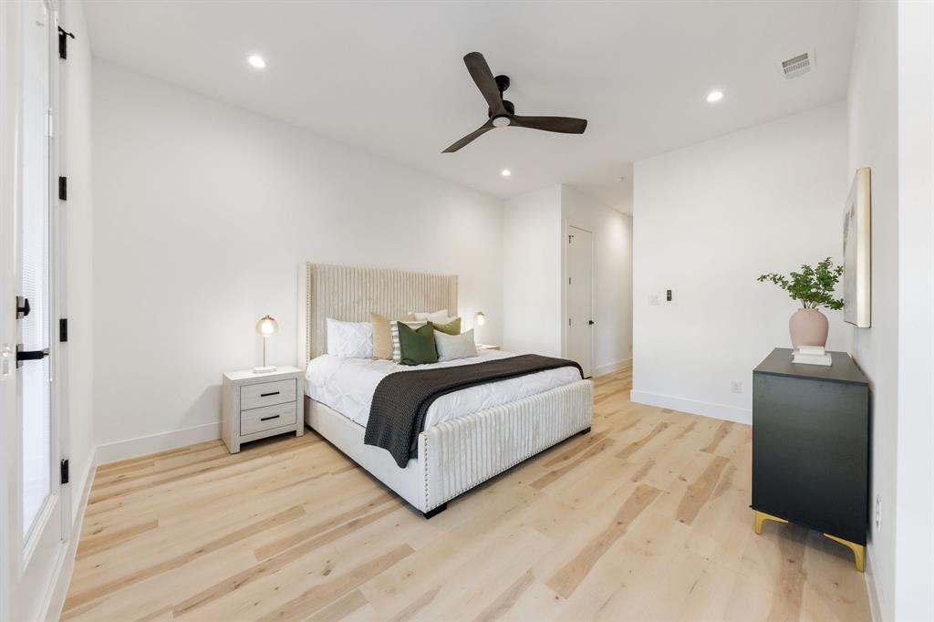 2433 Vagas Street Dallas, TX 75219 - Photo 20 of 37