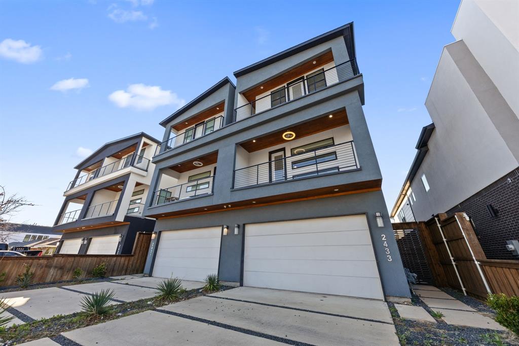 2433 Vagas Street Dallas, TX 75219 - Photo 3 of 37