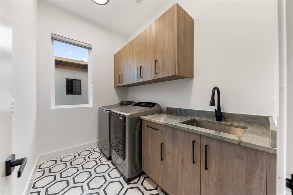 2433 Vagas Street Dallas, TX 75219 - Photo 31 of 37