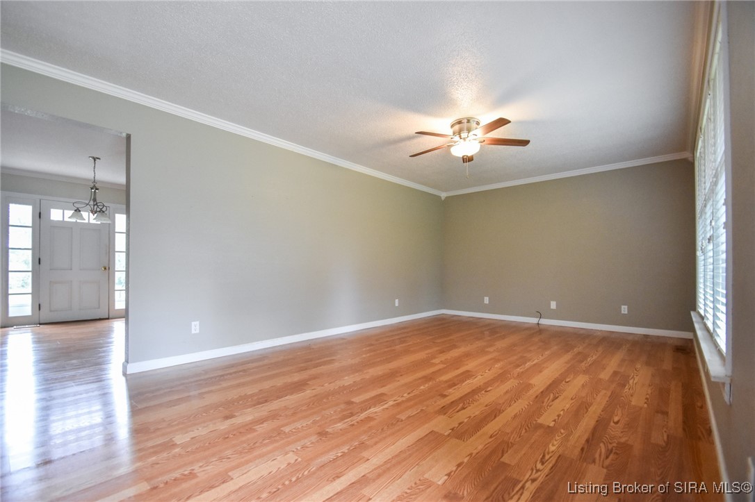 139 Factory Drive Austin, IN 47102 - Photo 7 of 51 Living room