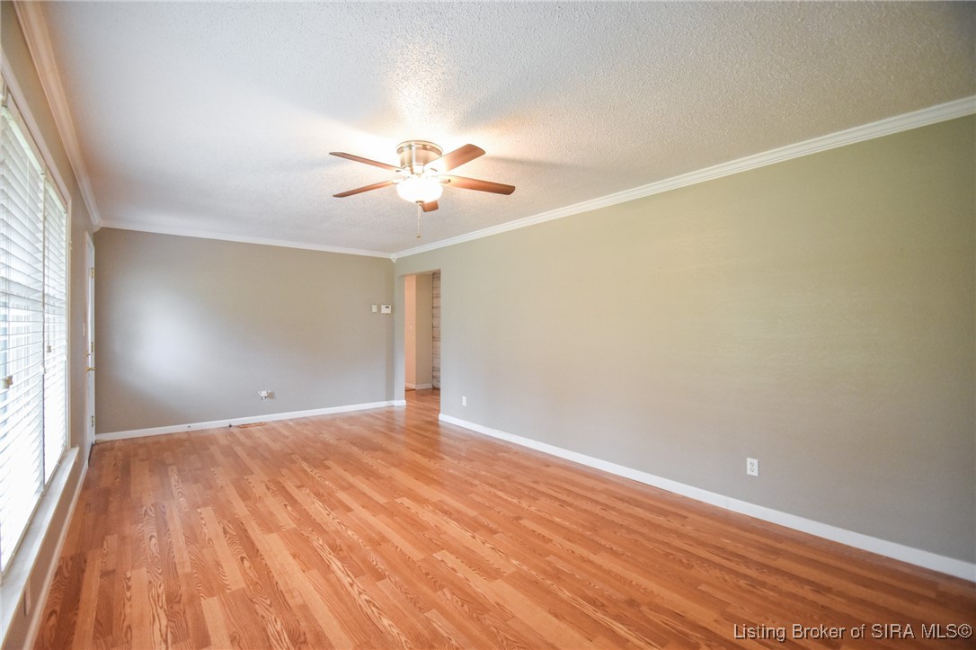 139 Factory Drive Austin, IN 47102 - Photo 8 of 51 Living room