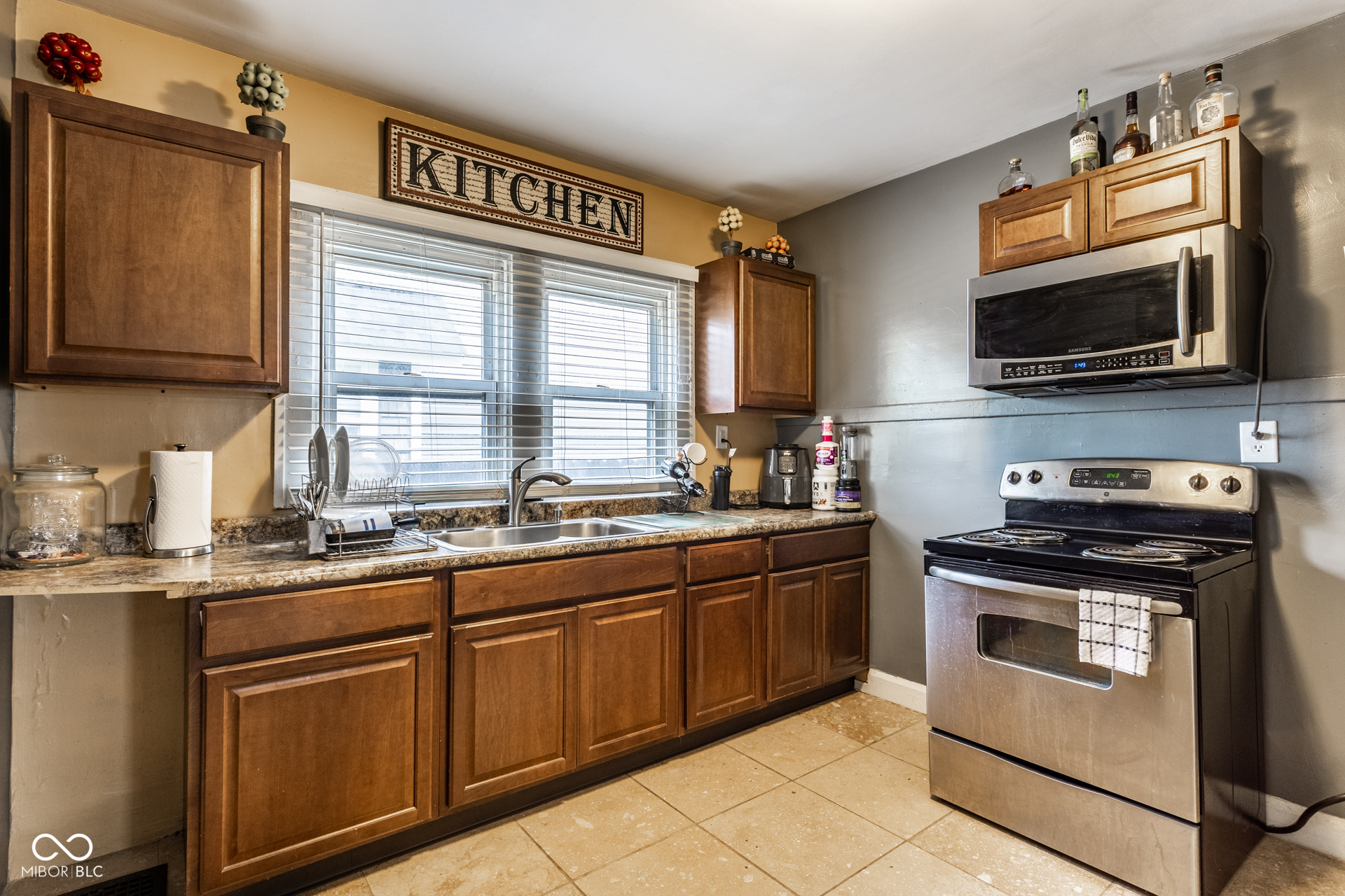 1832 North Harding Street Indianapolis, IN 46202 - Photo 7 of 18