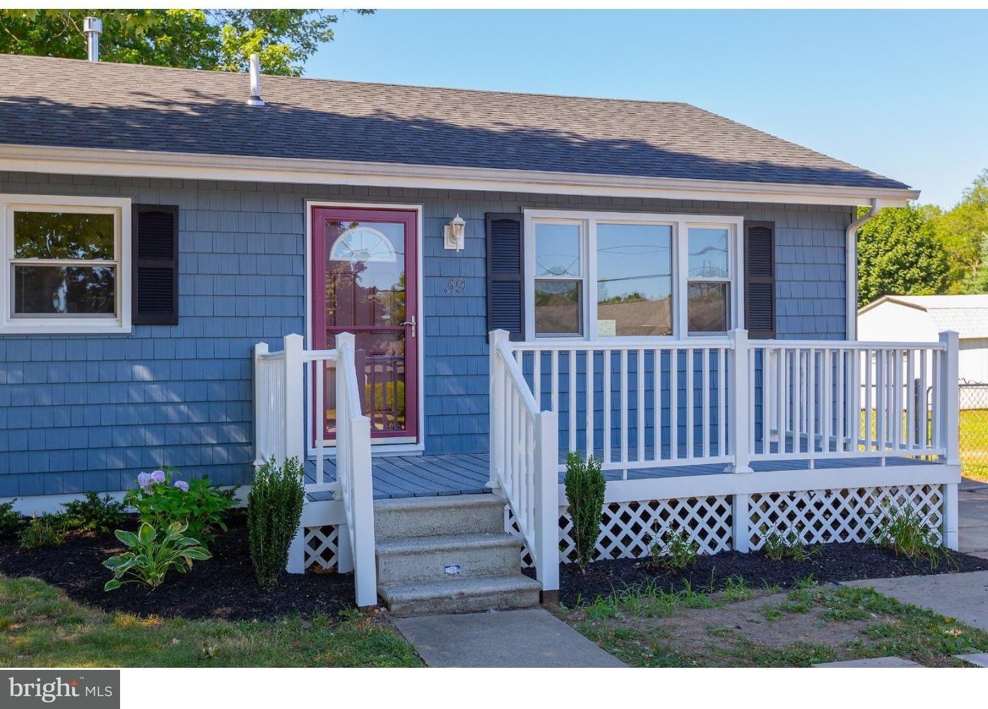 39 Harvard Road Pennsville, NJ 08070 - Photo 2 of 18 Porch