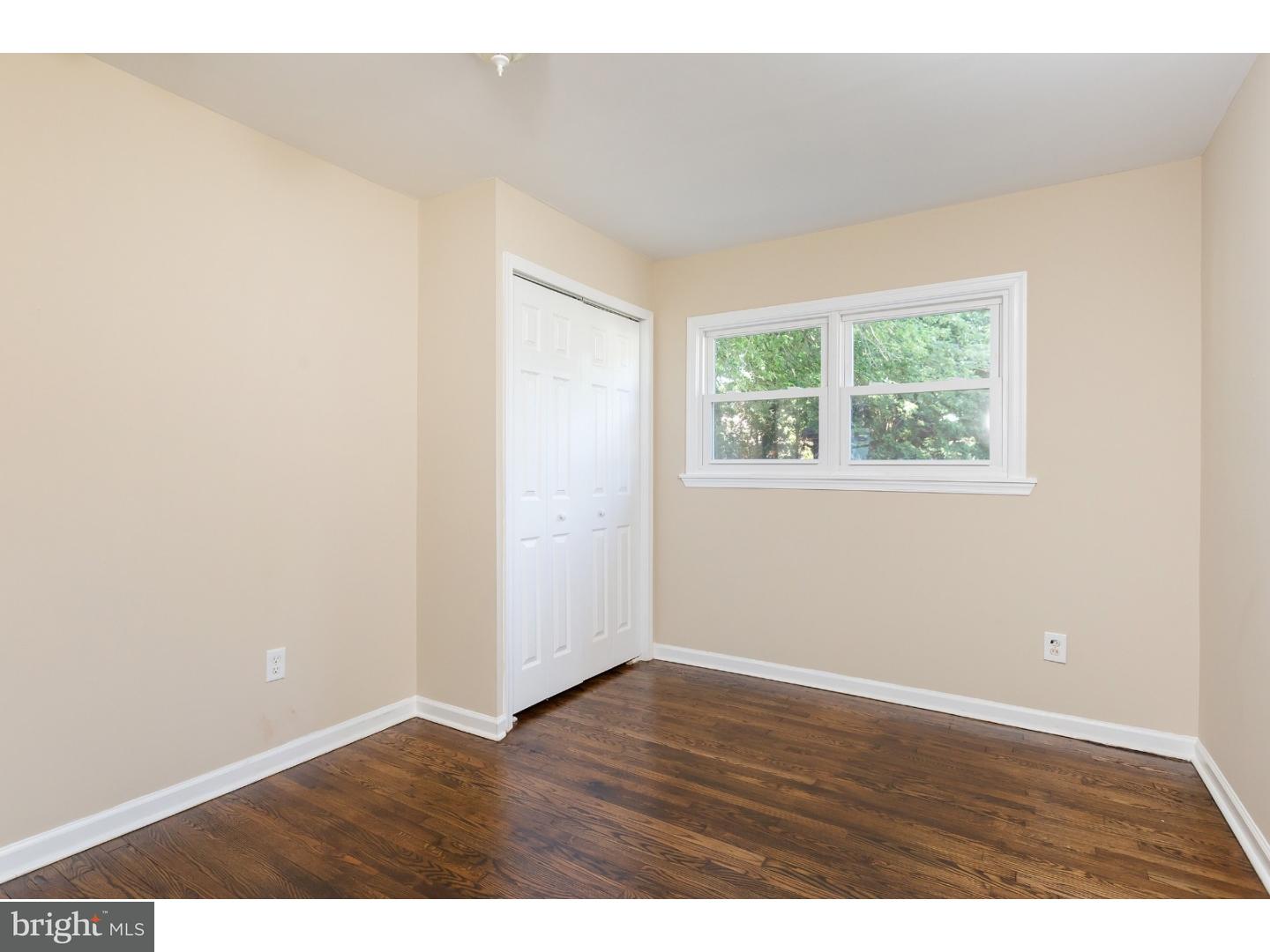 39 Harvard Road Pennsville, NJ 08070 - Photo 11 of 18 Bedroom 3