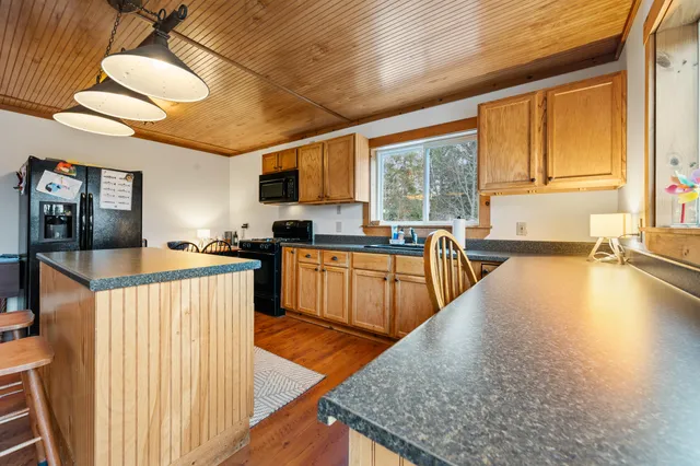 $459,000 | 80 Wilsons Mills Road, Oquossoc, ME 04964