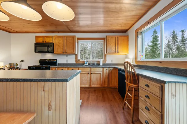 $459,000 | 80 Wilsons Mills Road, Oquossoc, ME 04964