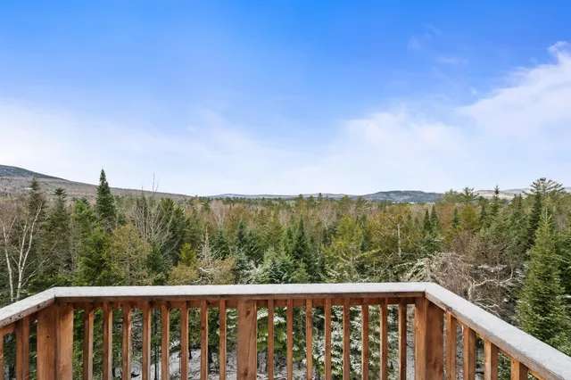 $459,000 | 80 Wilsons Mills Road, Oquossoc, ME 04964