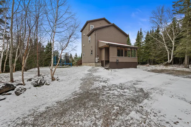 $459,000 | 80 Wilsons Mills Road, Oquossoc, ME 04964