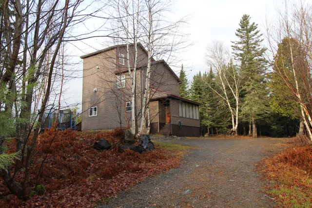 $459,000 | 80 Wilsons Mills Road, Oquossoc, ME 04964