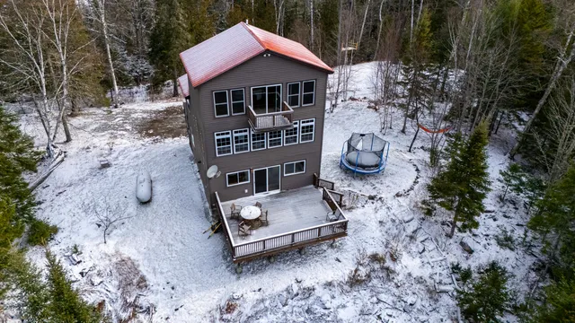 $459,000 | 80 Wilsons Mills Road, Oquossoc, ME 04964