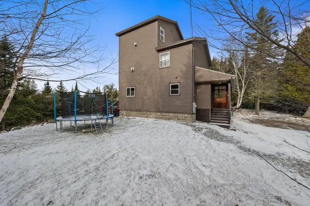 $459,000 | 80 Wilsons Mills Road, Oquossoc, ME 04964