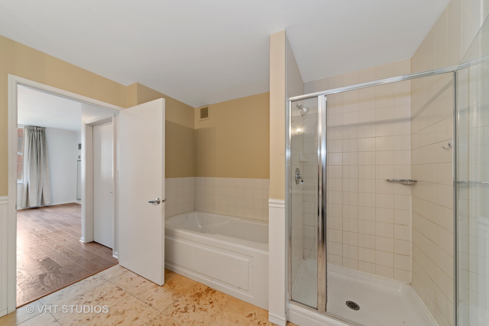 21 West Chestnut Street, Unit 709 Chicago, IL 60610 - Photo 11 of 24