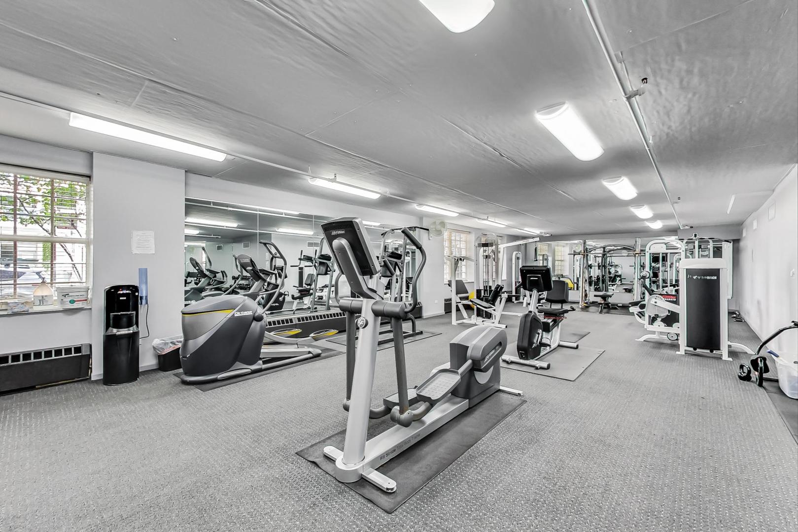 21 West Chestnut Street, Unit 709 Chicago, IL 60610 - Photo 21 of 24