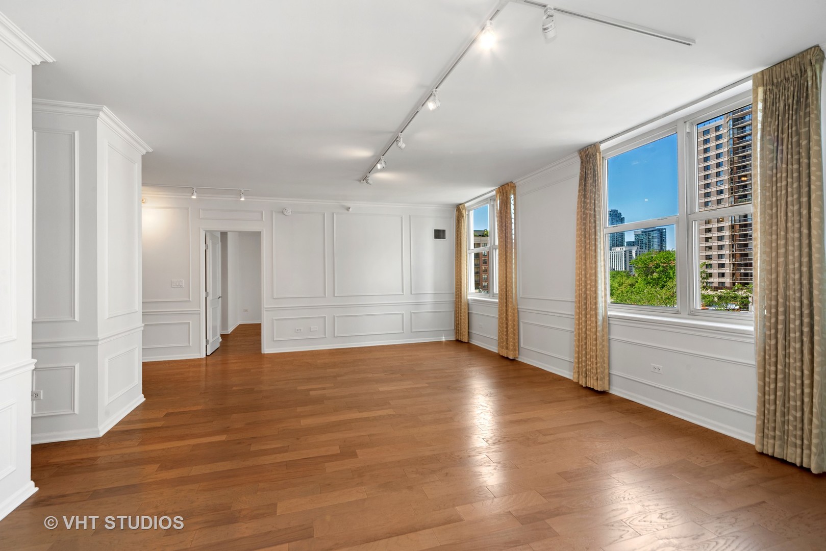 21 West Chestnut Street, Unit 709 Chicago, IL 60610 - Photo 8 of 24