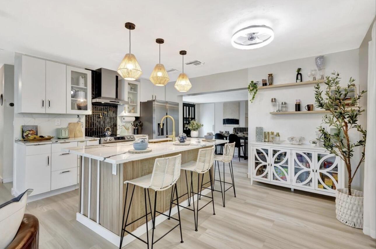 115 West 31st Court Riviera Beach, FL 33404 - Photo 2 of 21 Kitchen Island