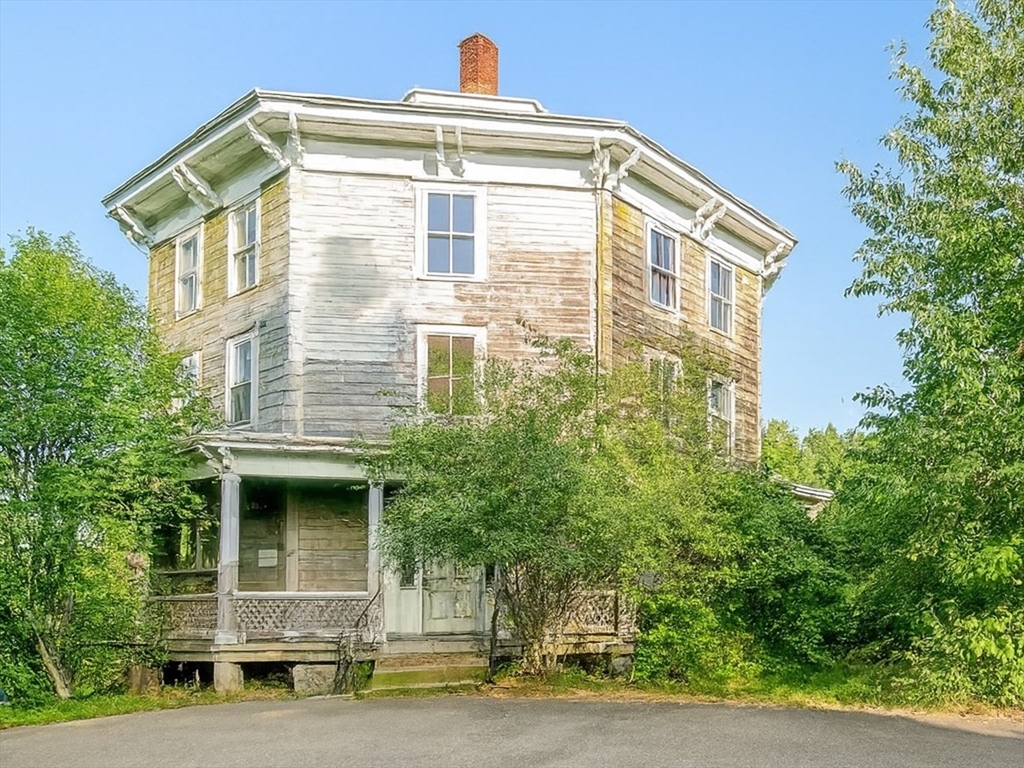 89 Patriots Road Templeton, MA 01468 - Photo 1 of 16 Gallery Image 1